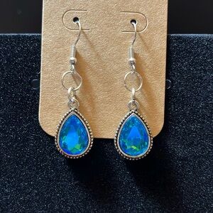 Blue Crystal sparkling teardrops earrings‎